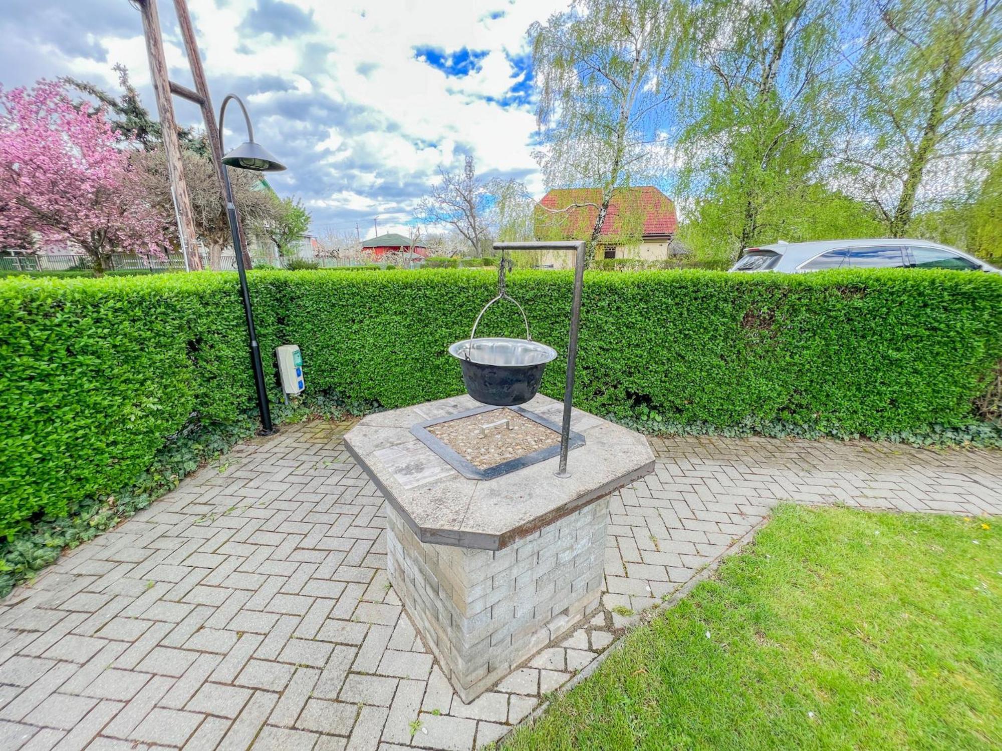 Mihi Apartman Balatonvilágos Buitenkant foto